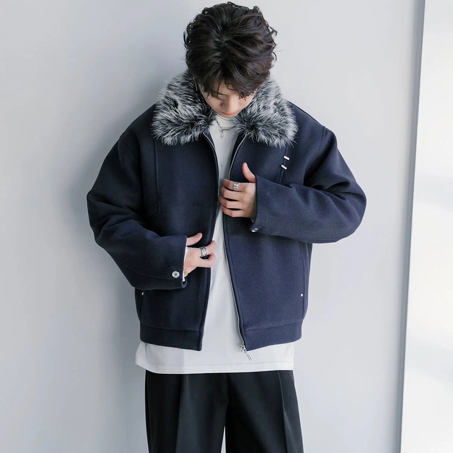 Relaxed And Casual Wool Coat with Faux Fur Collar