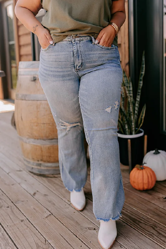 JUDY BLUE Zoe Midrise Distressed Flare Curves