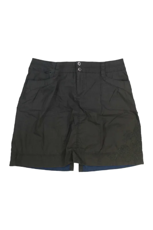 dark brown:#564b3c